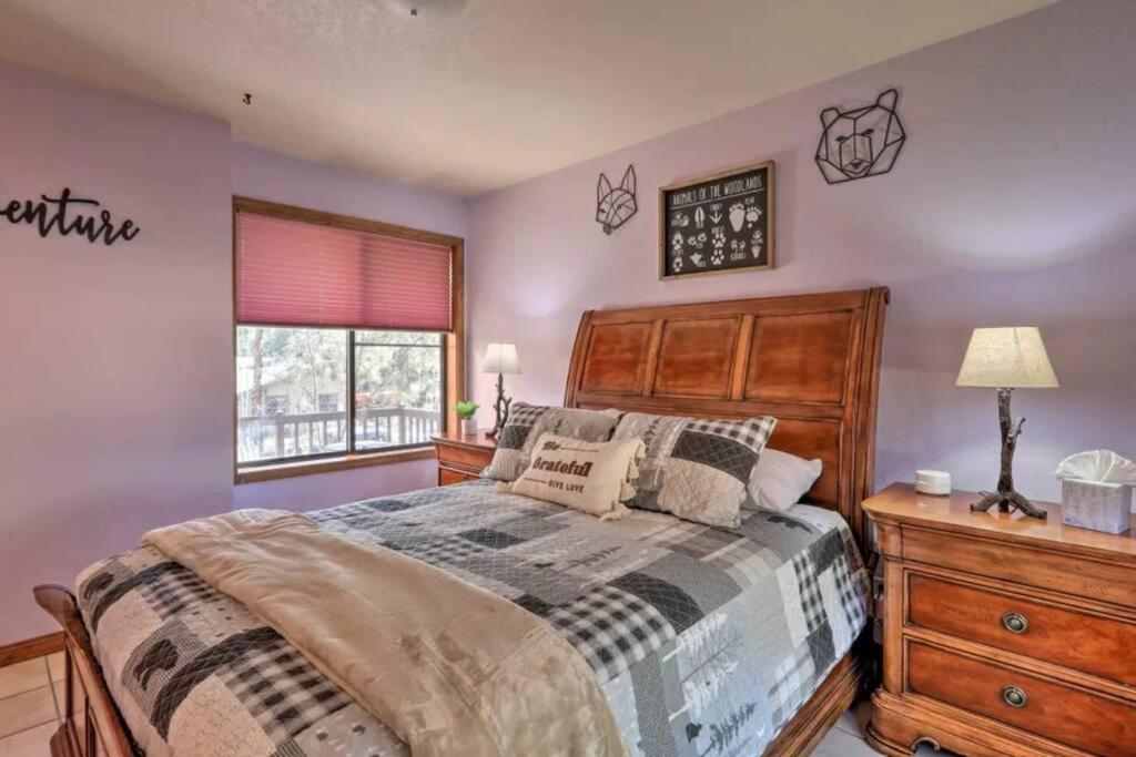Kathys Cabin, King Bed, Hot Tub, Near-Nau & Downtown Attractions, Perfect Year-Round Mountain Getaway Flagstaff Exterior foto