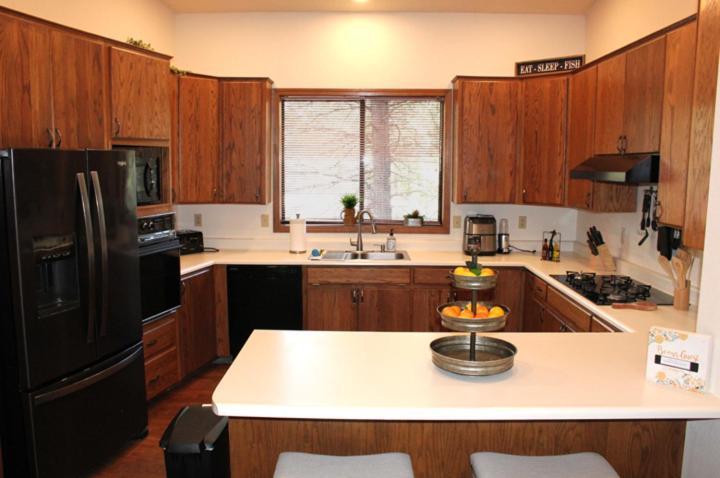 Kathys Cabin, King Bed, Hot Tub, Near-Nau & Downtown Attractions, Perfect Year-Round Mountain Getaway Flagstaff Exterior foto