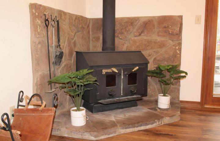 Kathys Cabin, King Bed, Hot Tub, Near-Nau & Downtown Attractions, Perfect Year-Round Mountain Getaway Flagstaff Exterior foto